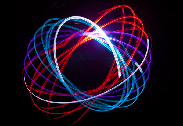 Geometric Light Trails: A Penlight, A String, Some Gels And You’re In ...