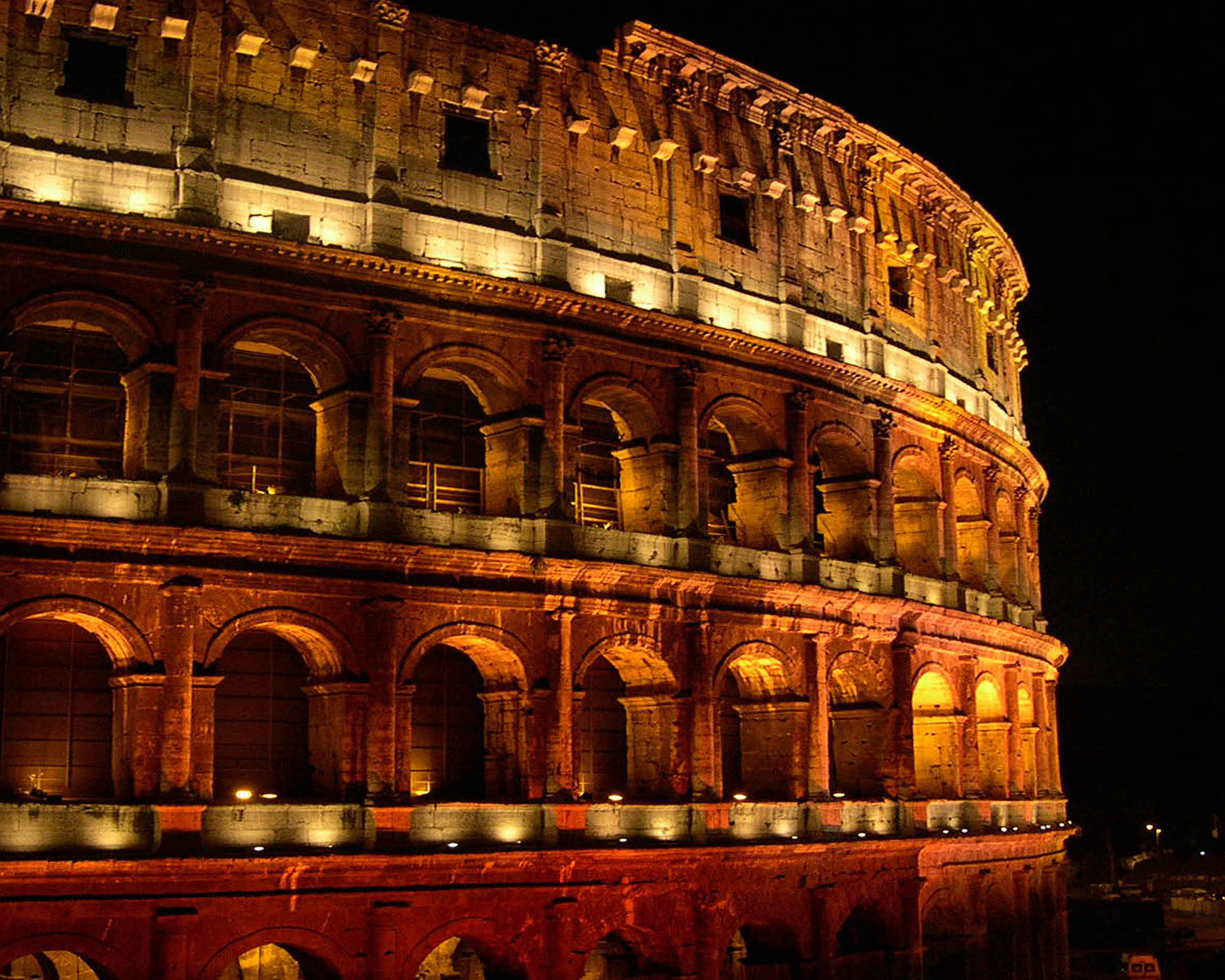 Colosseum at Night | Shutterbug