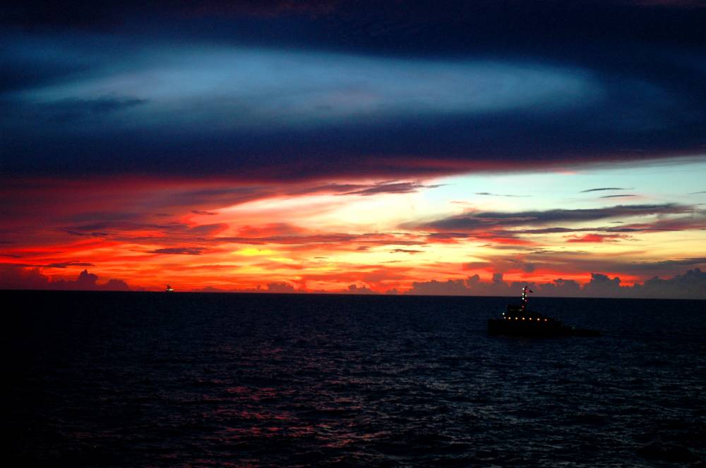 Mystique sky @ sea | Shutterbug