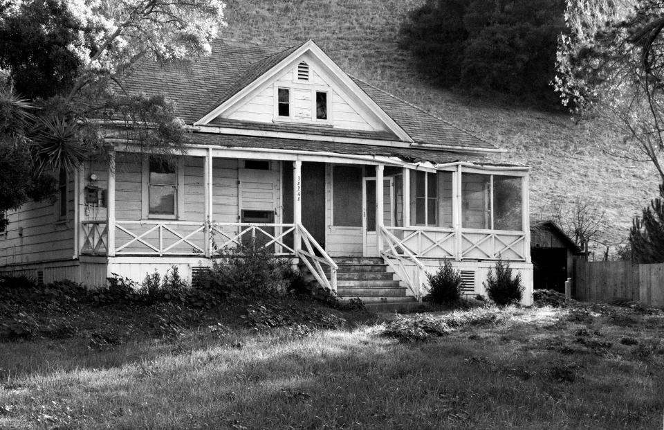 Old house in need of repair | Shutterbug