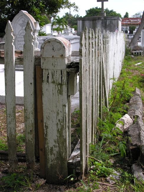 Old Cemetery Fence | Shutterbug