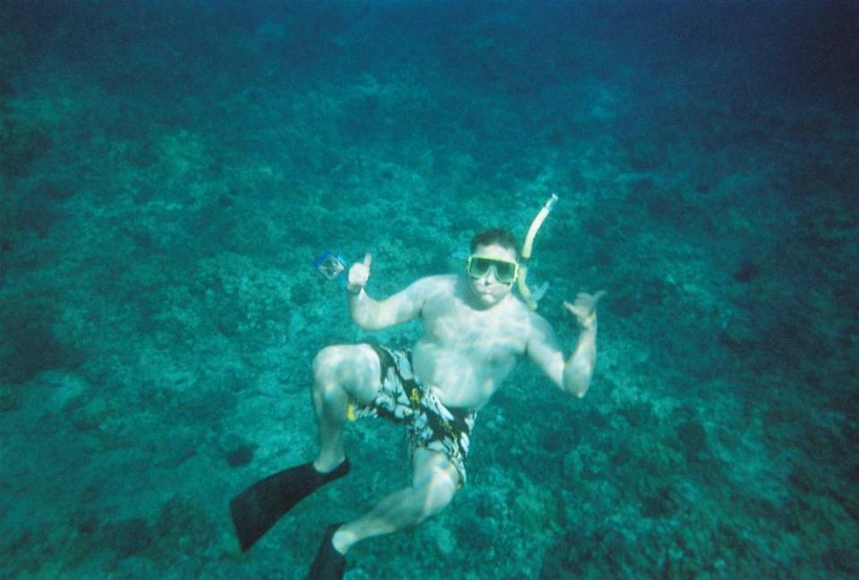 Ben hanging loose under water! | Shutterbug